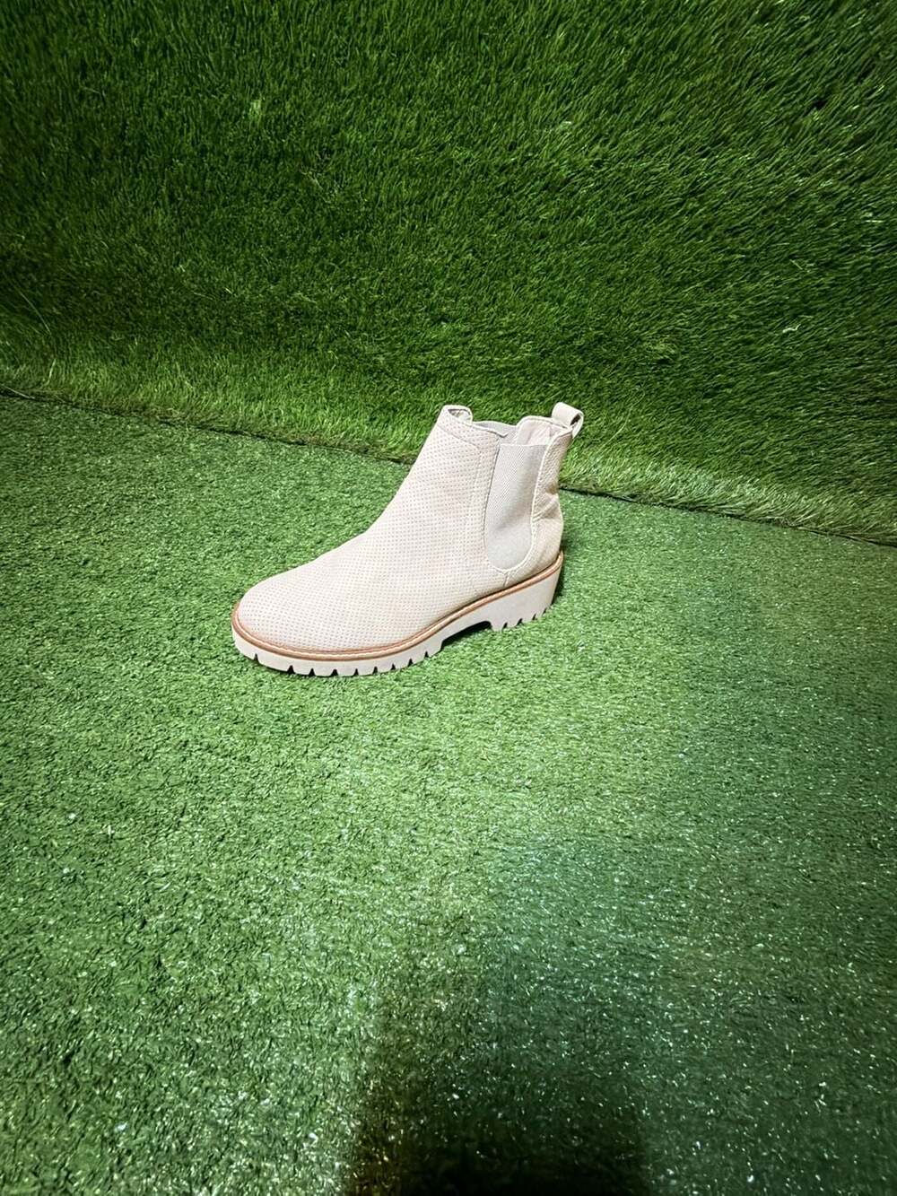 Coconuts by Matisse Preston Chelsea Bootie Size 10 Beige Perforated